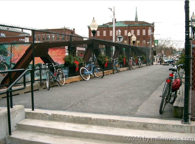 041206WalnutStBridge On a cold December day in 2004, bicycles show the demand for better commuter bicycle parking to come.