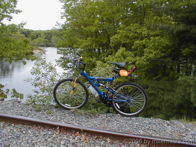 P5150033 Atop the boat tunnel, with Carling Pond beyond.