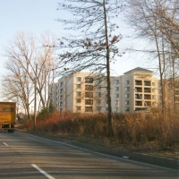 040422CourtyardHotel The Marriott Courtyard Hotel is on Speen Street, just north of Natick Mall. Many hotels and motels are within easy reach of the Cochituate Rail Trail.