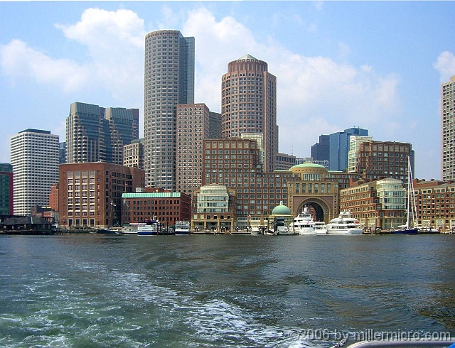 060727BostonSkyline1 As our boat pulls away from the pier, and into harbor...